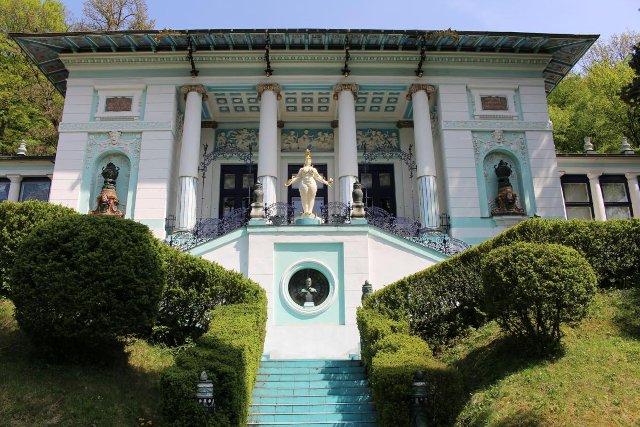Stadtvilla in Dresden-Innenstadt: 200 m², 620 m² Garten, denkmalgeschützt