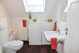 Bad im Bestand mit Dusche